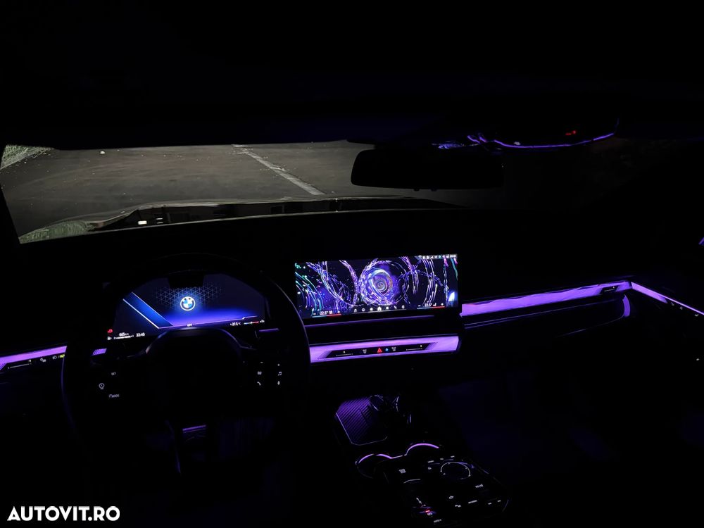BMW Seria 5 520i Aut. - 28