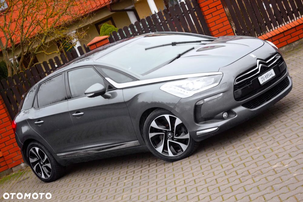 Citroën DS5 1.6 THP Pure Pearl - 2