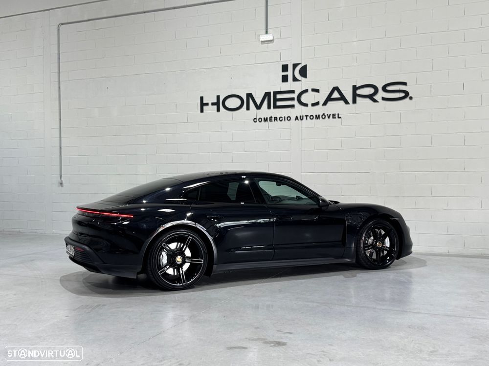 Porsche Taycan 4S - 11