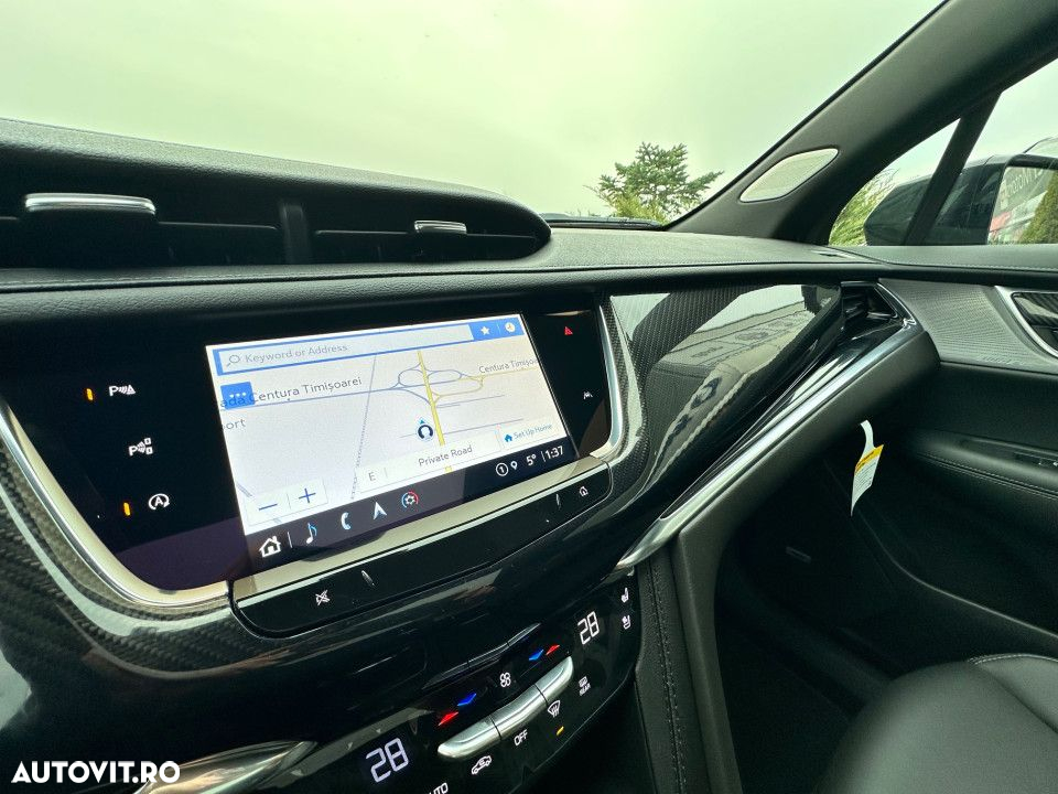 Cadillac XT6 - 10