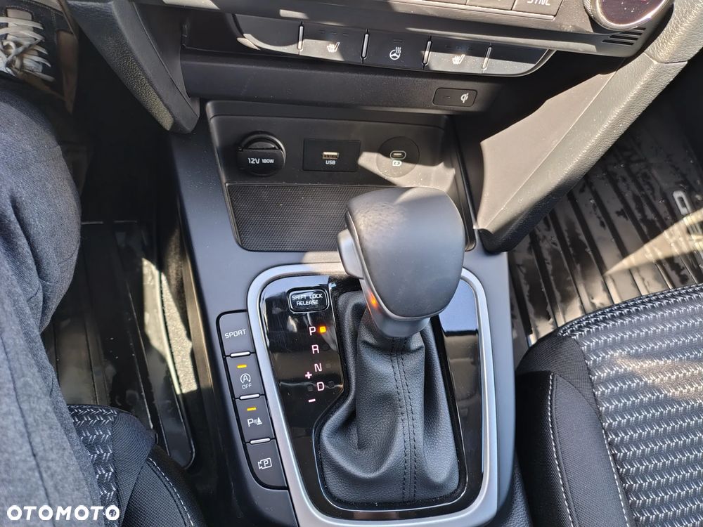 Kia Ceed - 27