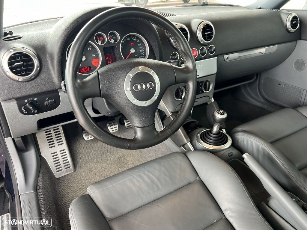 Audi TT Coupé 1.8 T S-line - 2