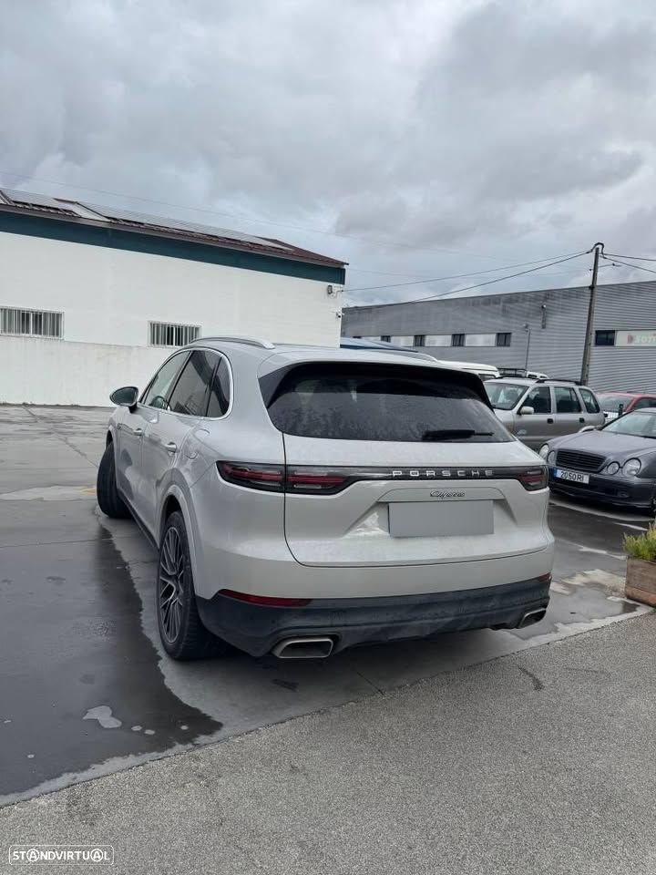 Porsche Cayenne E-Hybrid Platinum Edition - 2