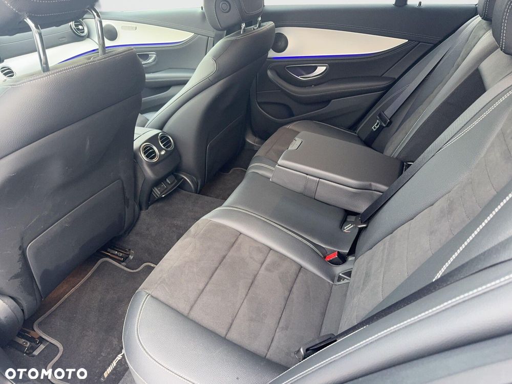 Mercedes-Benz Klasa E 220 d 4-Matic AMG - 22