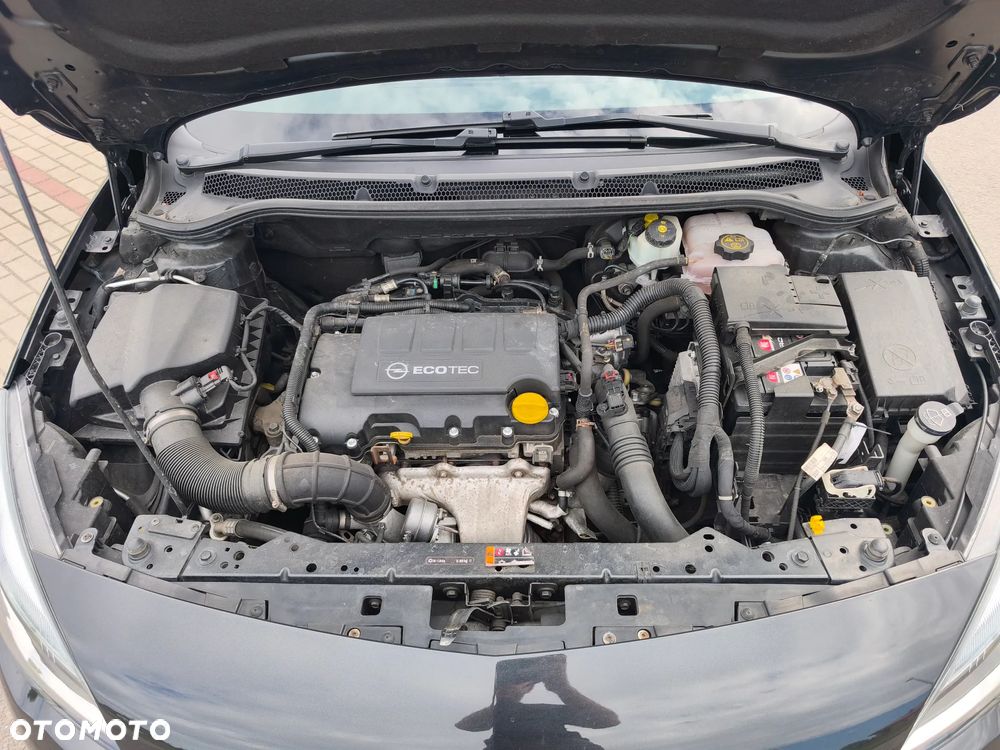 Opel Astra 1.4 Turbo Cosmo - 20