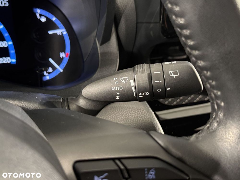 Toyota Yaris Cross - 16