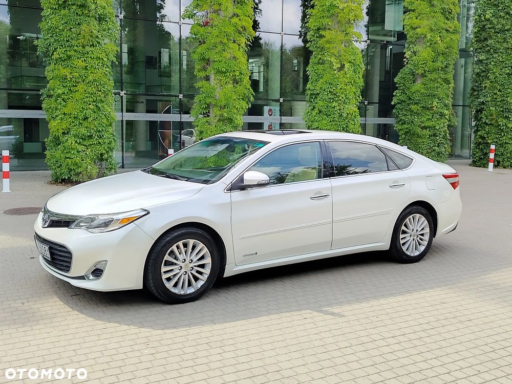 Toyota Avalon - 1