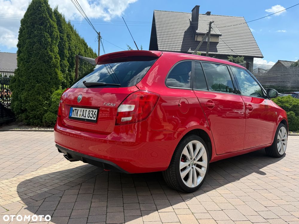 Skoda Fabia 1.4 TSI DSG RS - 14