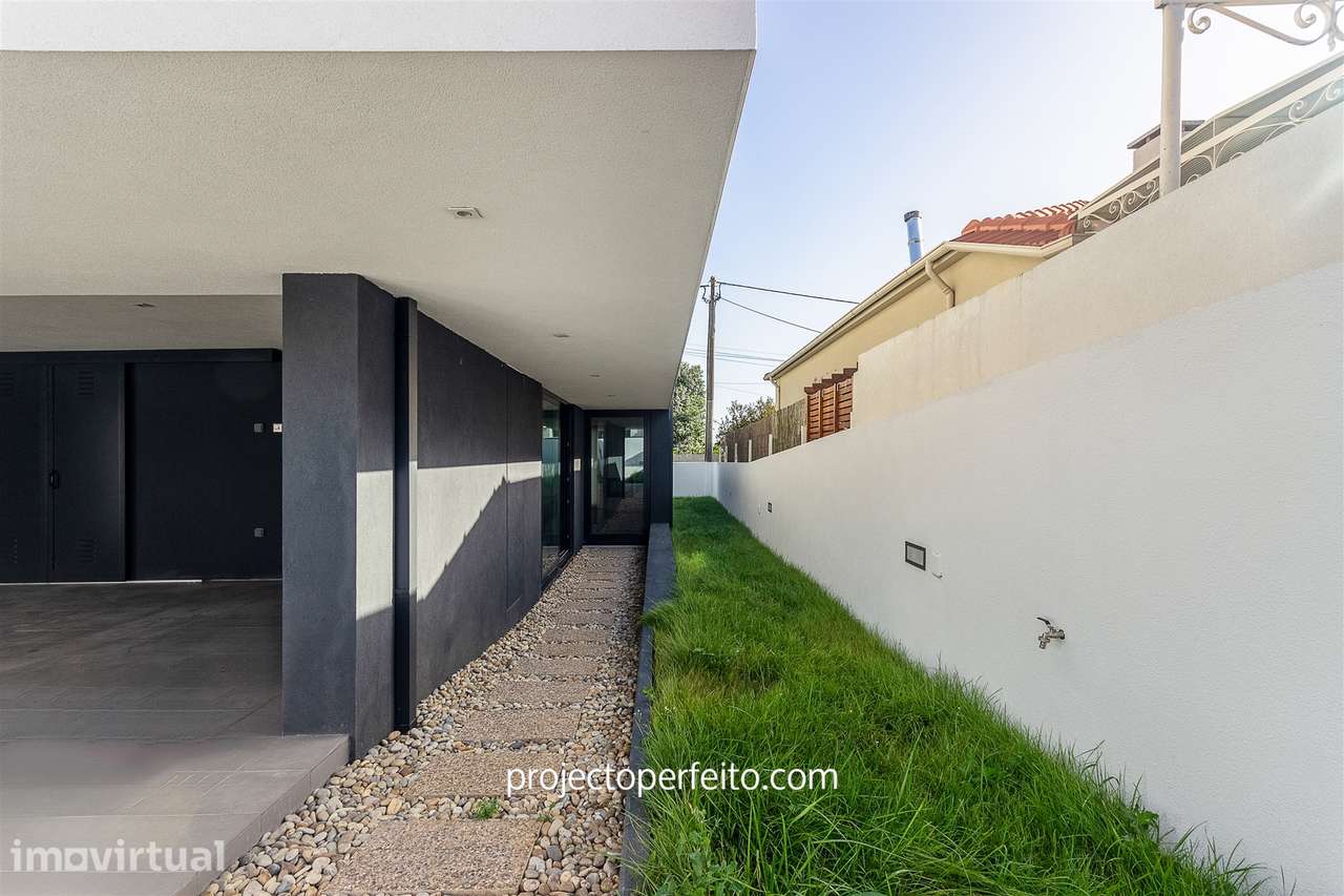 Moradia Isolada T3 Venda em São Félix da Marinha,Vila Nova de Gaia - Grande imagem: 3/27