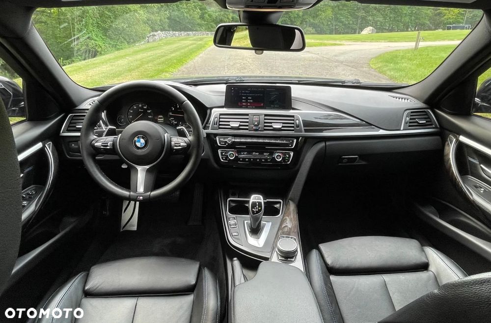 BMW Seria 3 330i xDrive Edition M Sport Shadow - 12