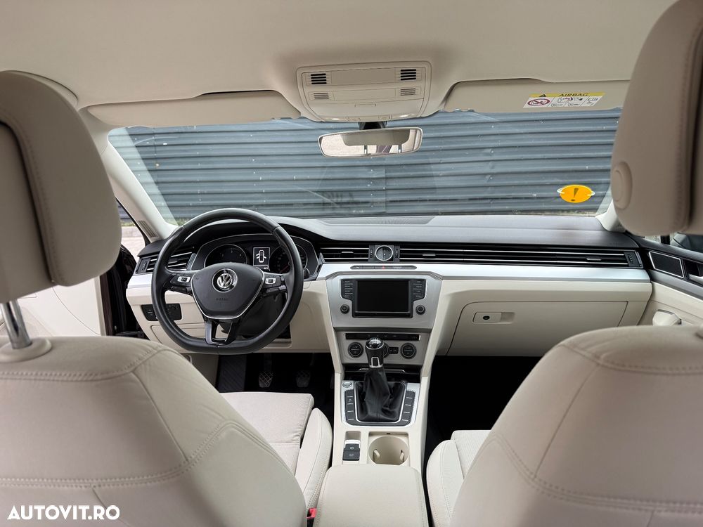 Volkswagen Passat - 13
