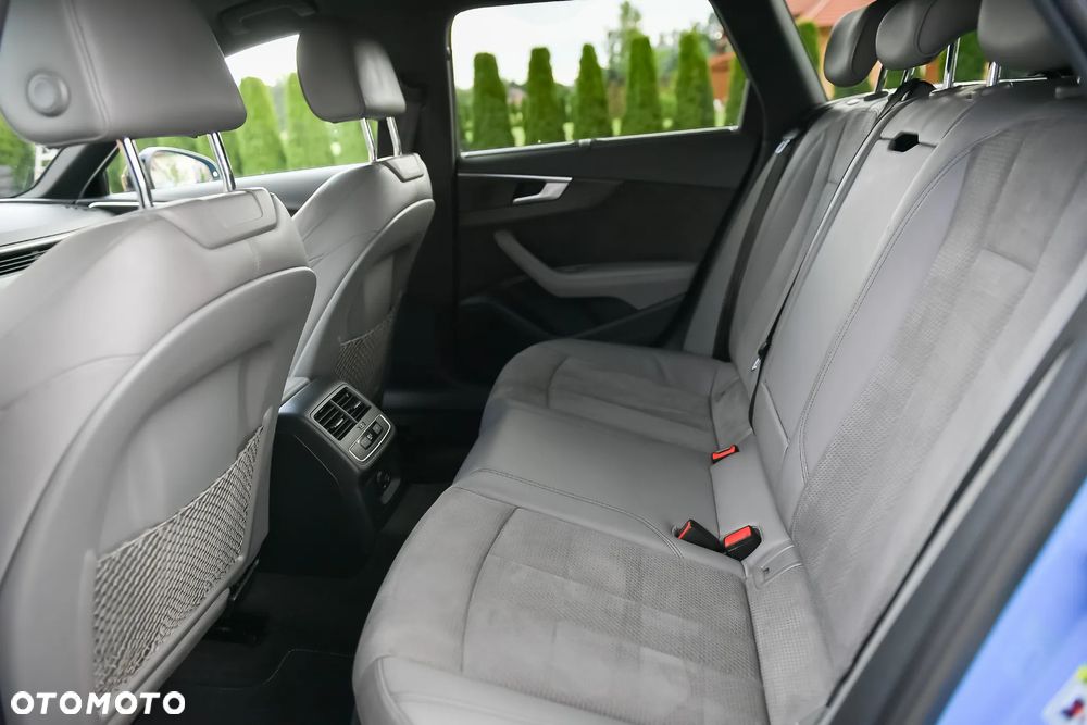 Audi A4 Avant 40 g-tron S tronic S line - 30