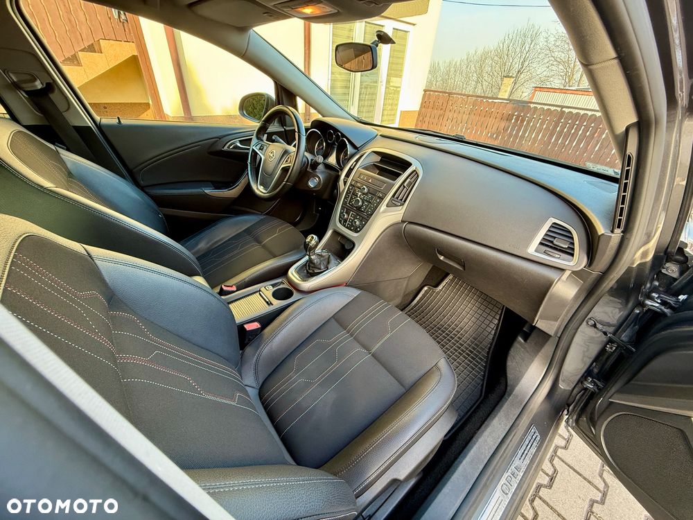 Opel Astra 1.7 CDTI Cosmo - 24