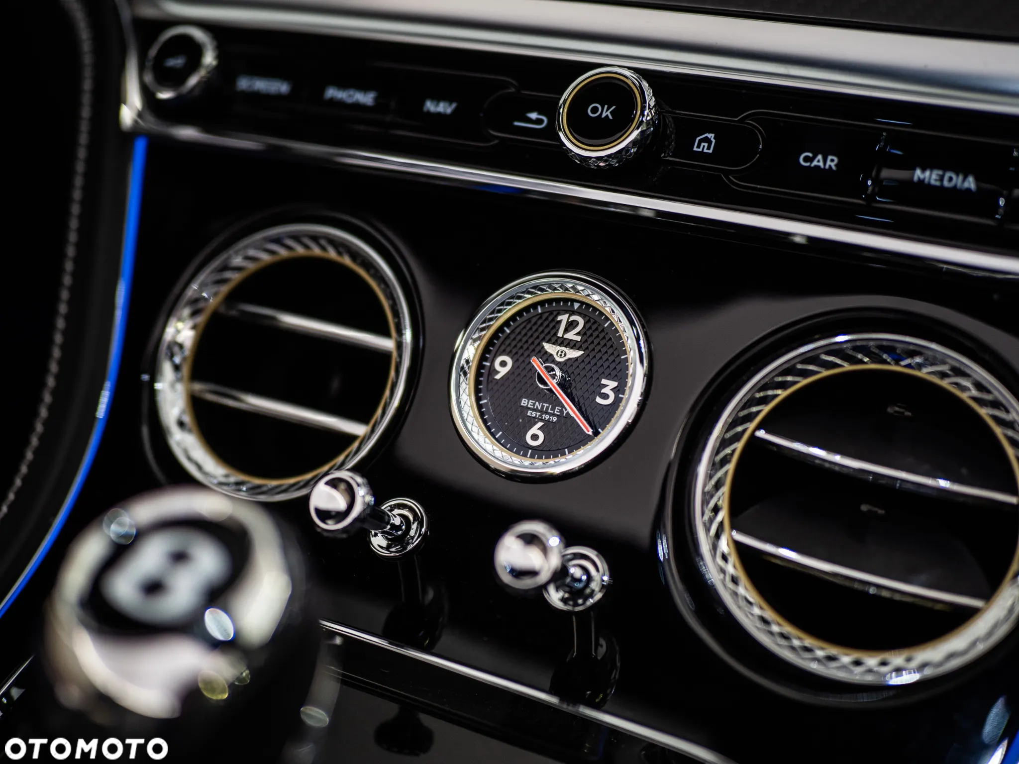 Bentley Continental GT V8 S - 33