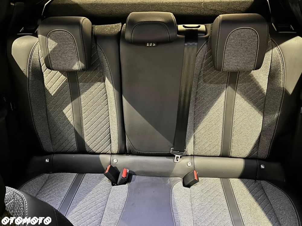 Peugeot 2008 PureTech mHEV Allure e-DCS6 - 11