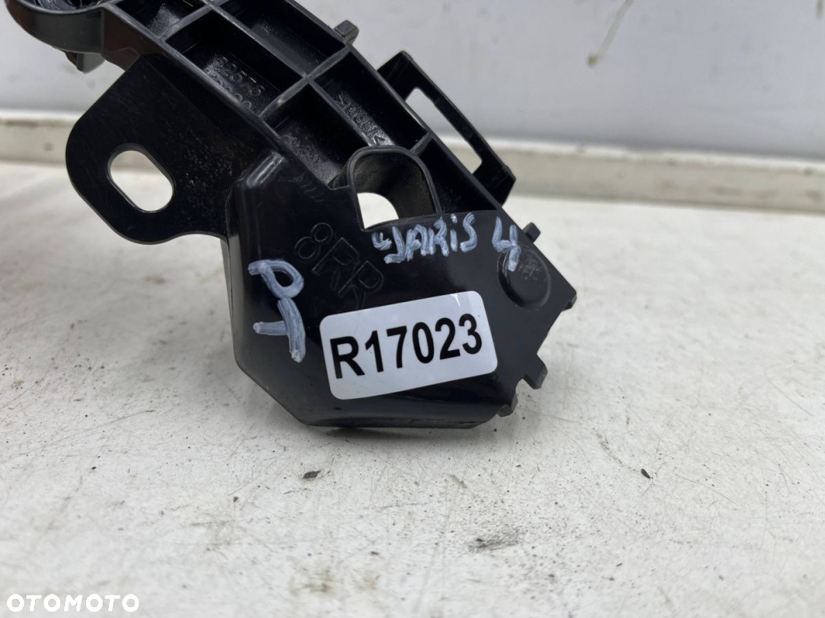 Ślizg Toyota Yaris 4 IV 20r.- prawe tylne mocowanie wspornik uchwyt zderzaka prawy tył 52575-k0020 - 3