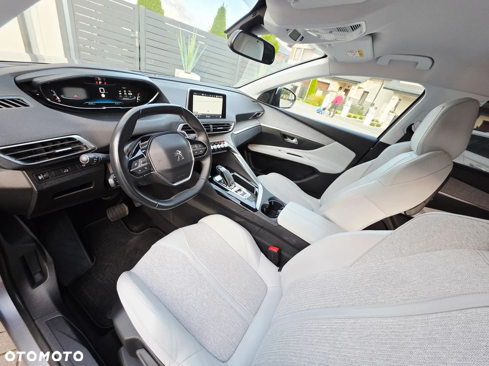 Peugeot 5008 PureTech 130 EAT8 Stop & Start Allure Pack - 6