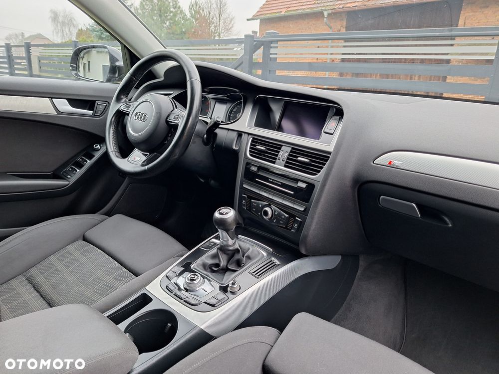 Audi A4 Avant 2.0 TDI DPF S line Sportpaket - 9