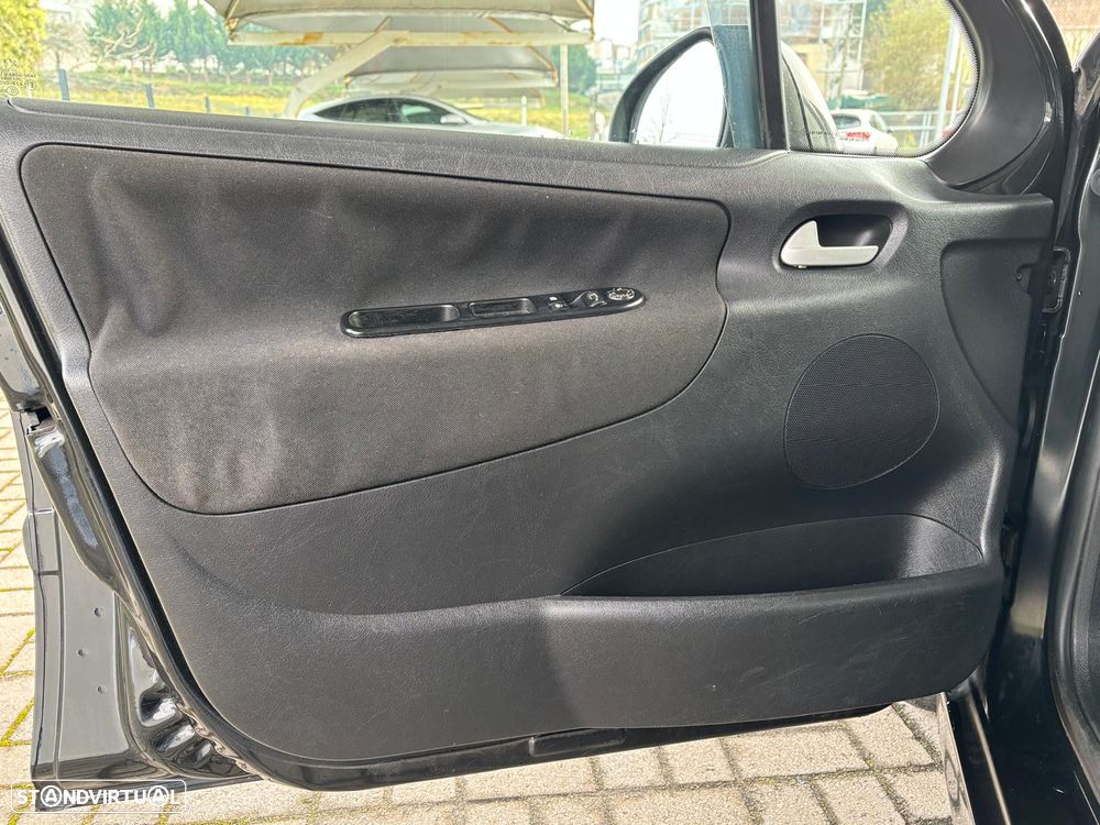 Peugeot 207 1.4 16V Sport - 12