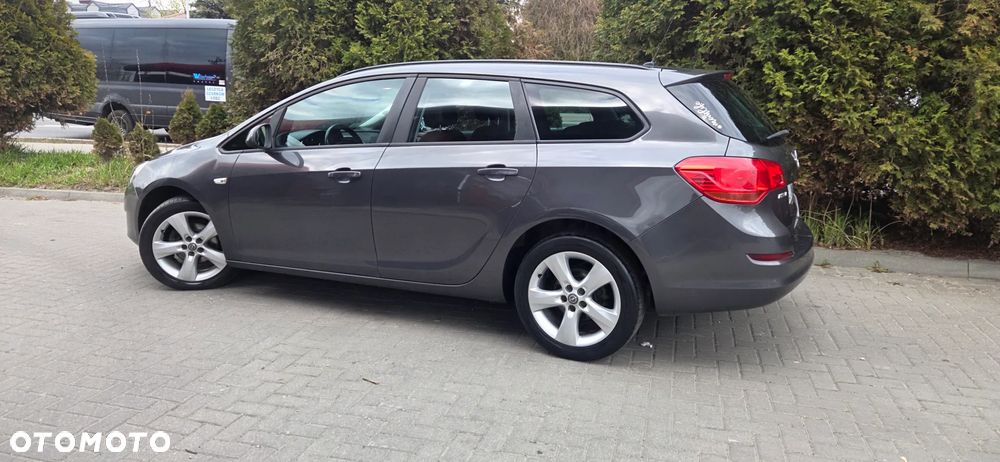 Opel Astra 1.6 Color Edition - 10