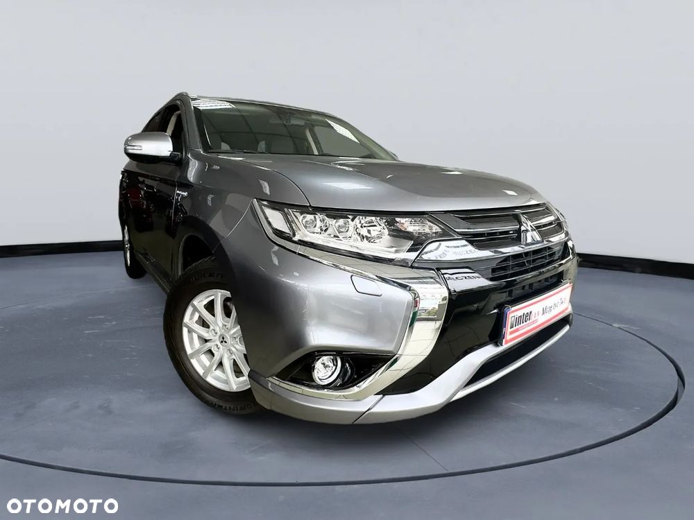 Mitsubishi Outlander 2.0 4WD Plug-In Hybrid Plus - 9