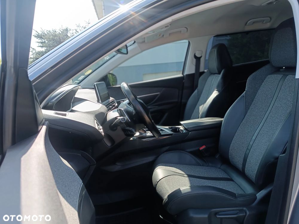 Peugeot 5008 1.6 BlueHDI Allure S&S EAT6 - 16