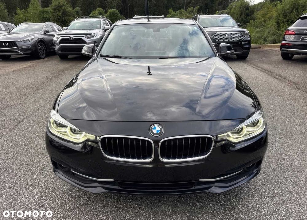 BMW Seria 3 330i xDrive Luxury Line - 2