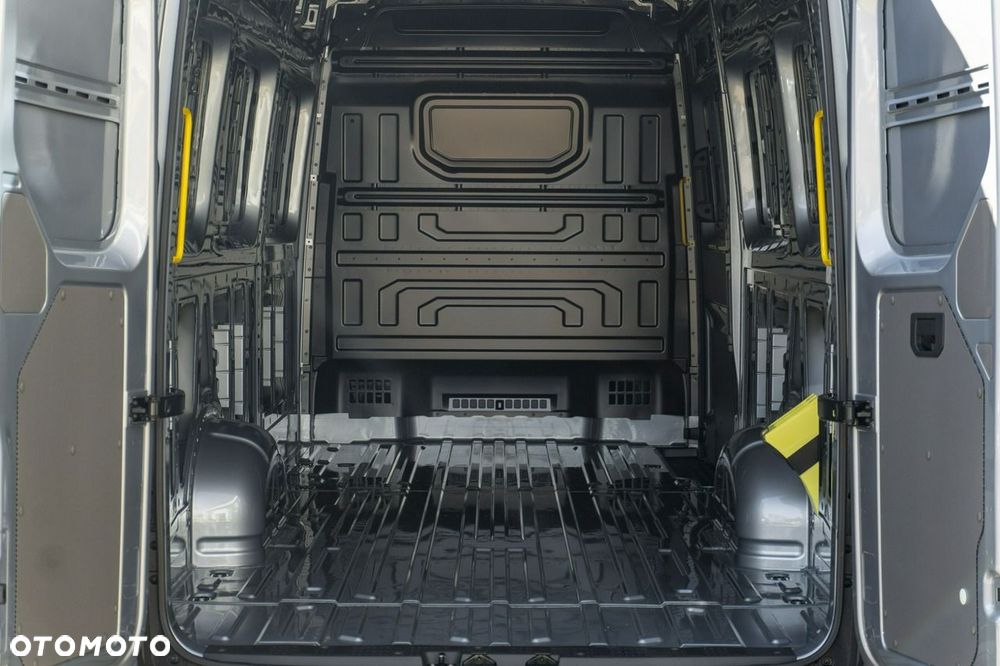 Volkswagen Crafter - 11