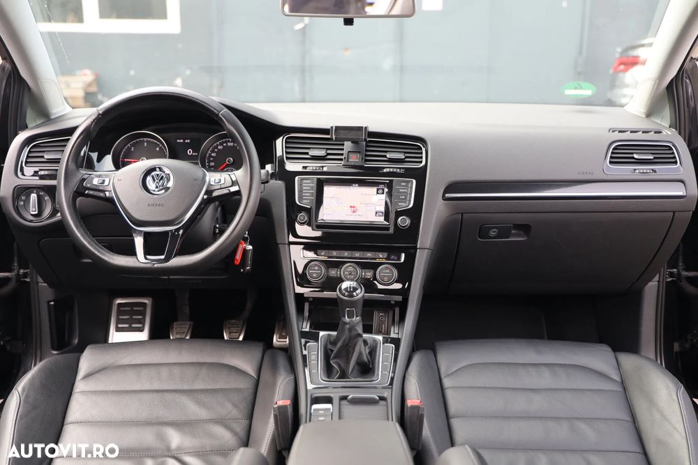 Volkswagen Golf 1.6 TDI DPF BlueMotion Technology Highline - 15