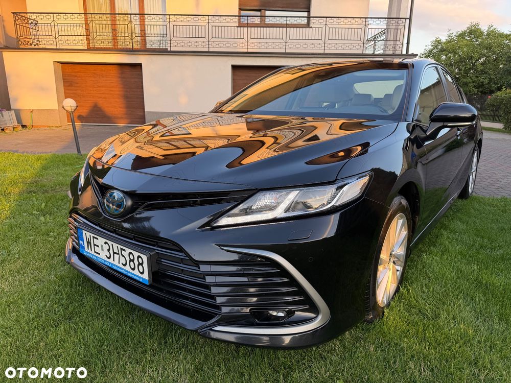 Toyota Camry - 3