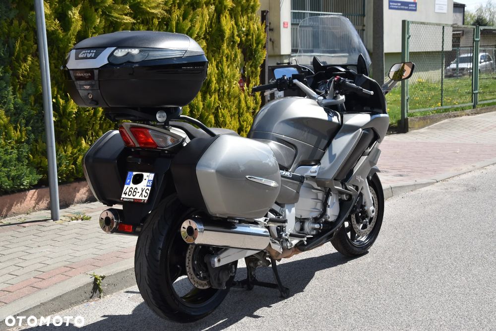 Yamaha FJR - 3