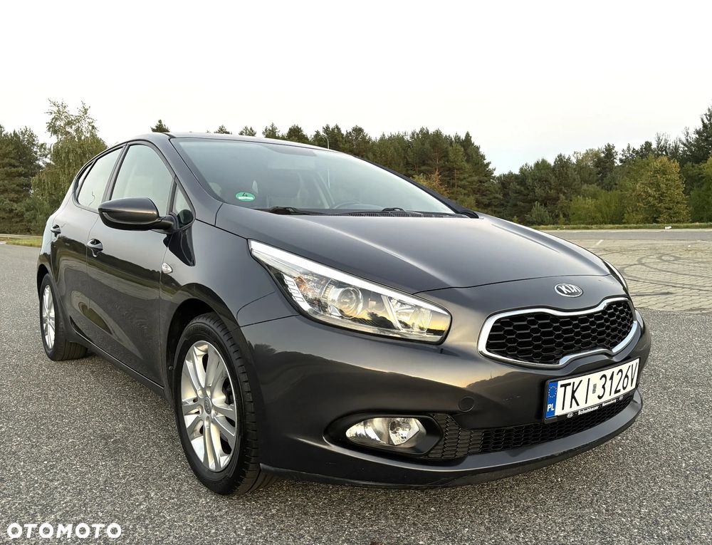 Kia Ceed 1.4 CVVT Dream Team Edition - 11