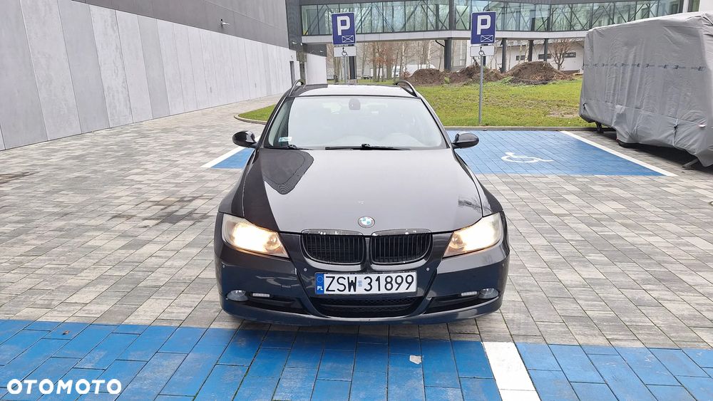 BMW Seria 3 318d - 1