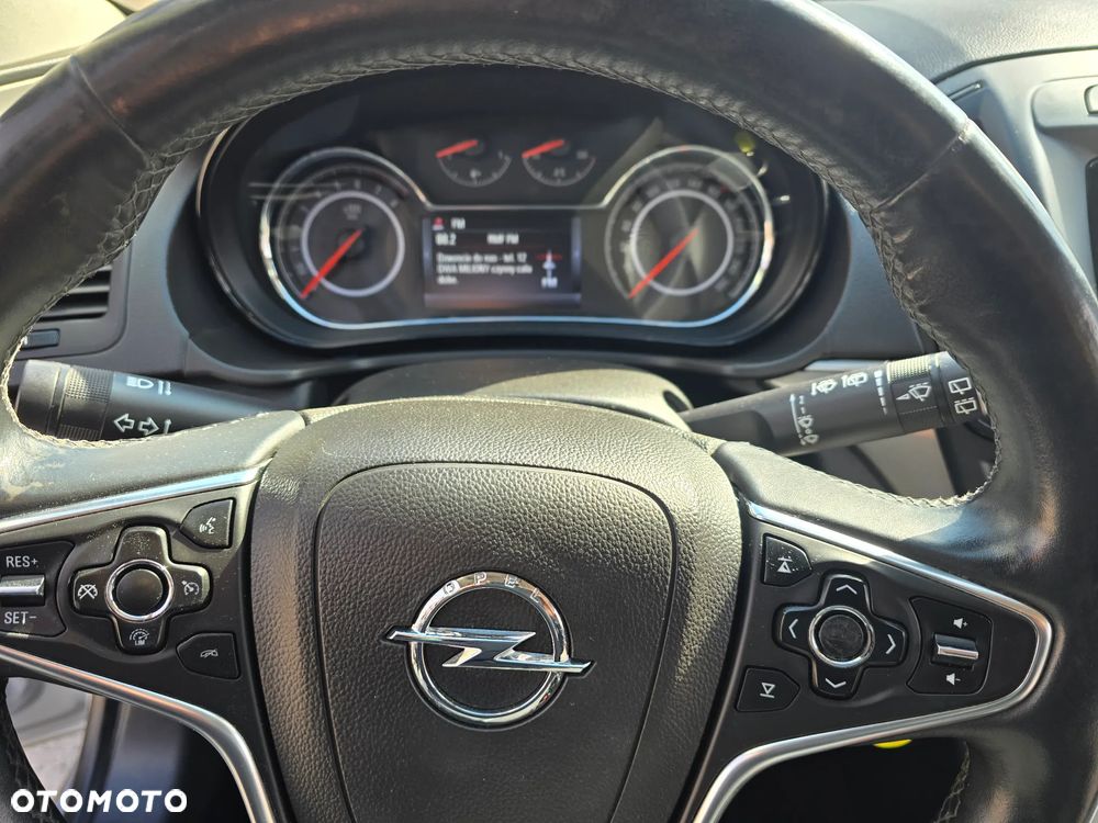 Opel Insignia - 11