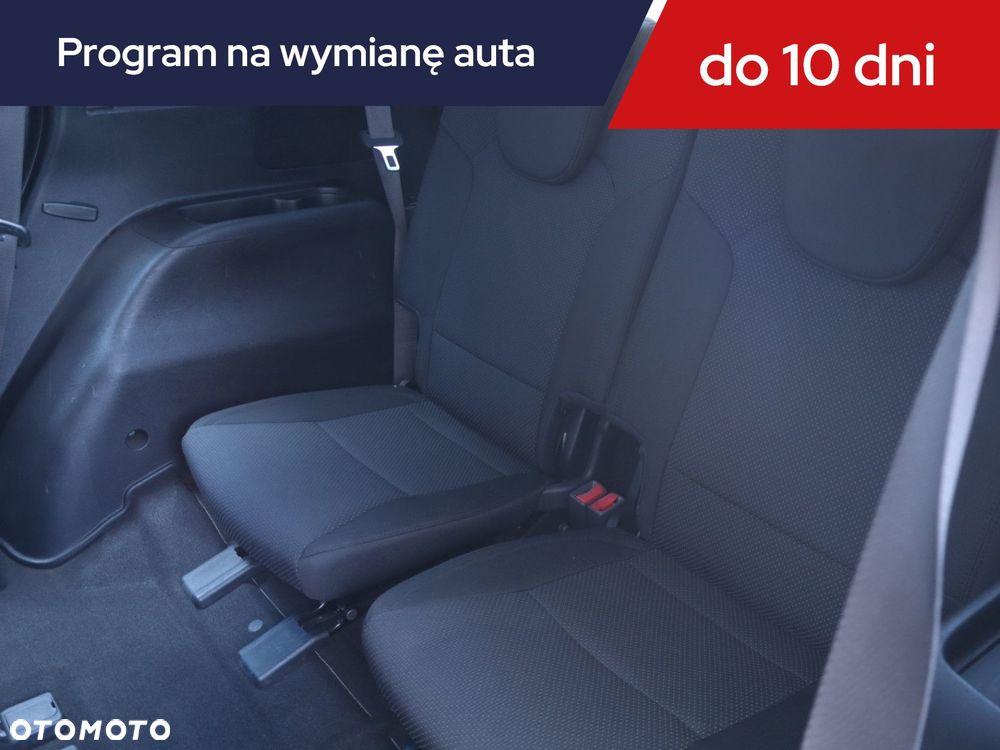 Kia Carens - 18
