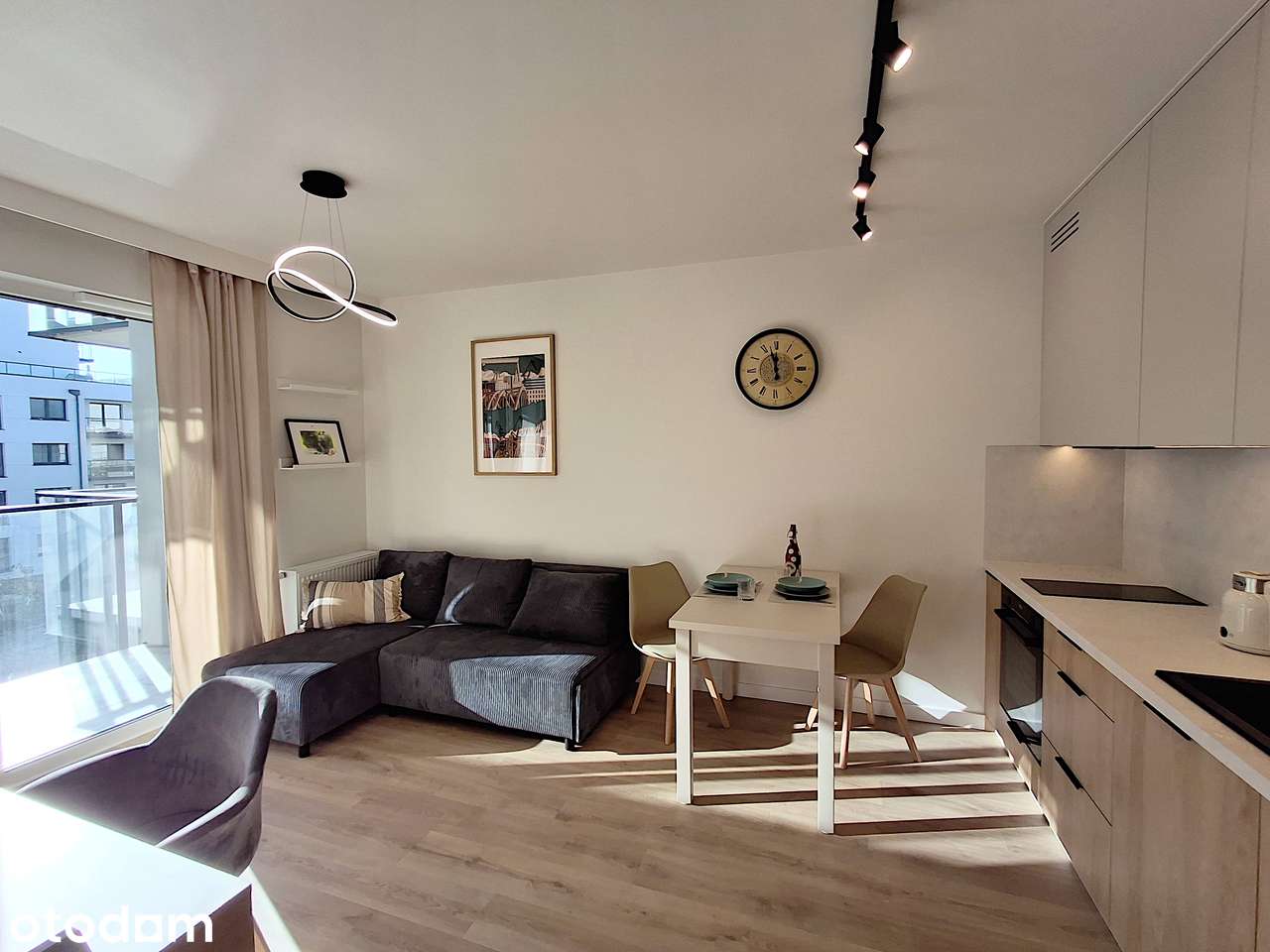 KAWALERKA 30 m² | PRZY SKM| PIERWSZY NAJEM | DUŻY BALKON | GARAŻ