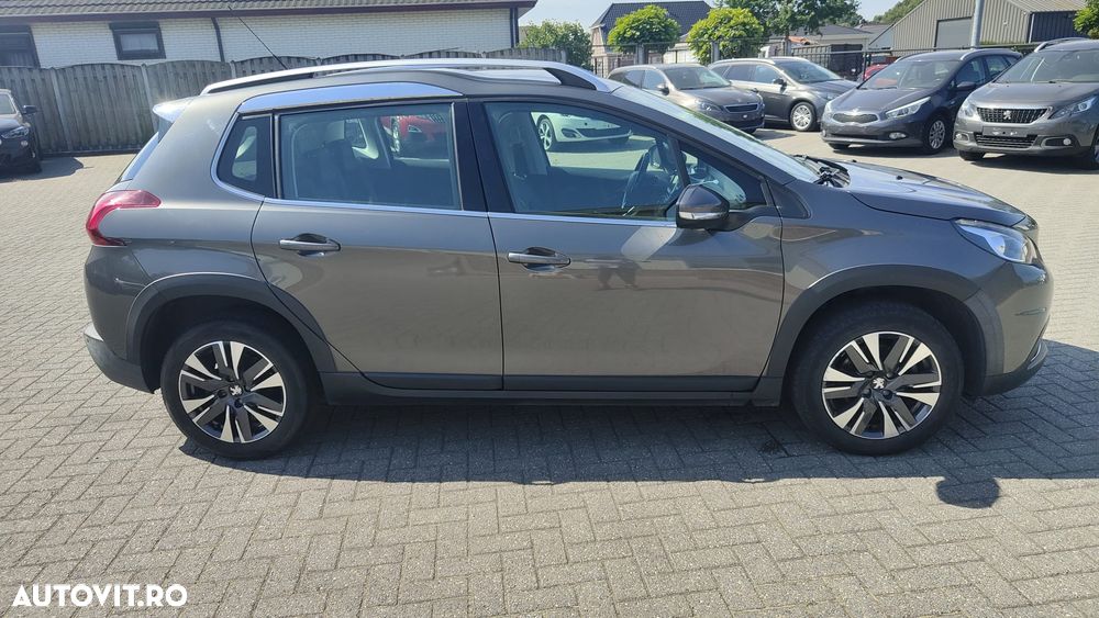 Peugeot 2008 PureTech 110 Style - 11