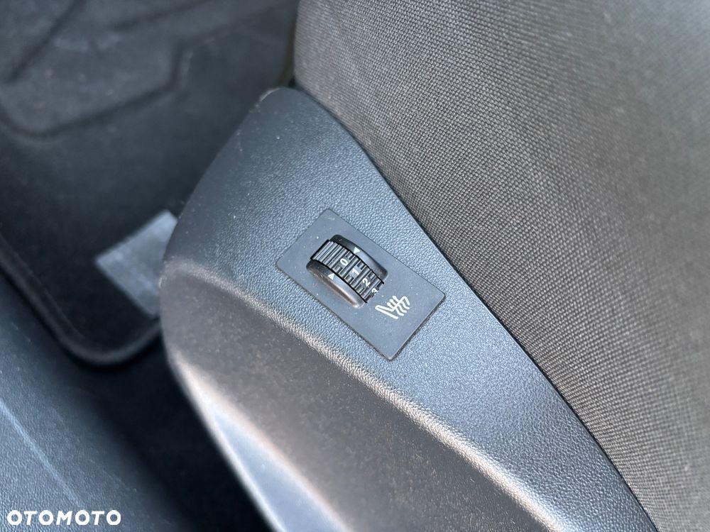 Peugeot 208 - 7