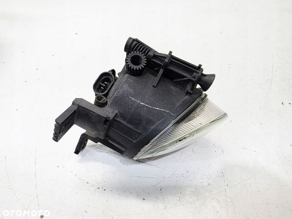 HALOGEN LAMPA PRZECIWMGIELNA LEWY PRZÓD AUDI A3 8P A4 B7 8E0941699C 1/25 - 7