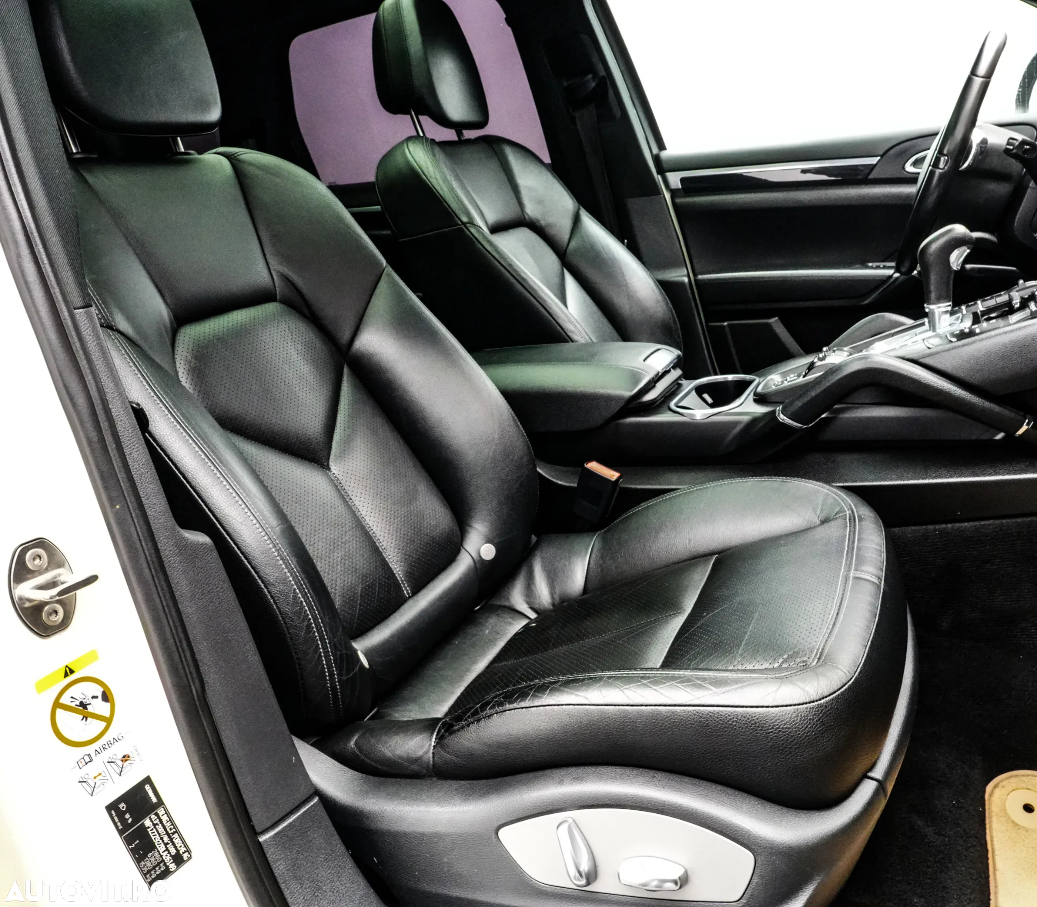 Porsche Cayenne 3.0 L V6 - 16