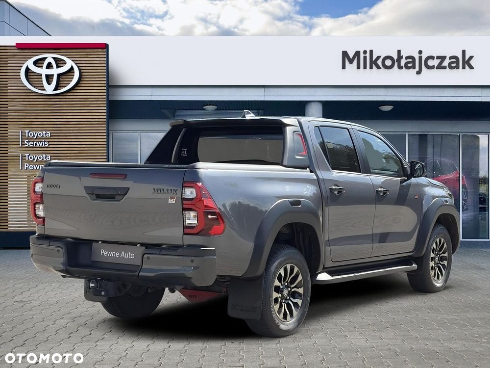 Toyota Hilux 2.8 D-4D Double Cab GR Sport 4x4 - 3
