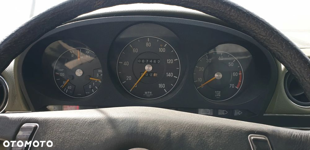 Mercedes-Benz SL - 16