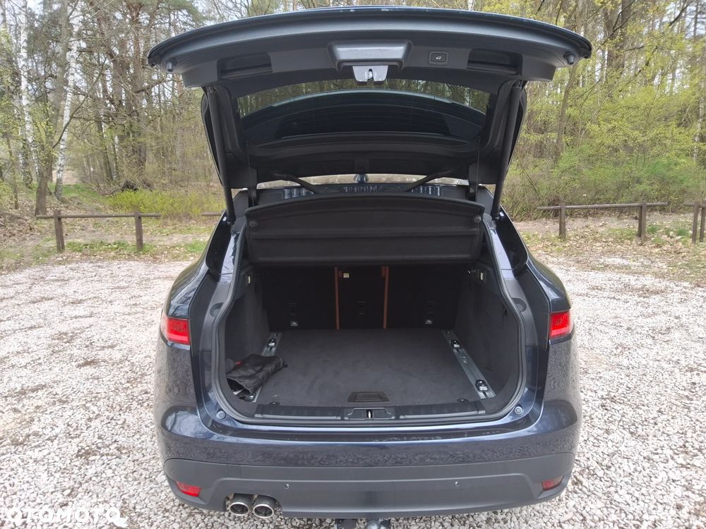 Jaguar F-Pace 2.0 i4D AWD R-Sport - 8