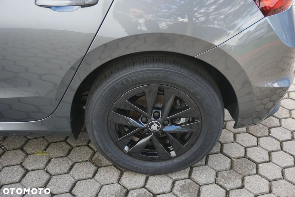 Skoda Fabia - 8