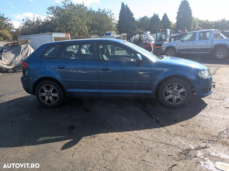 Dezmembrari / Dezmembrez Audi A3 Sportback (8PA) Facelift 2.0 TDI CFFB cutie viteze manuala cod culoare LX5V - 3