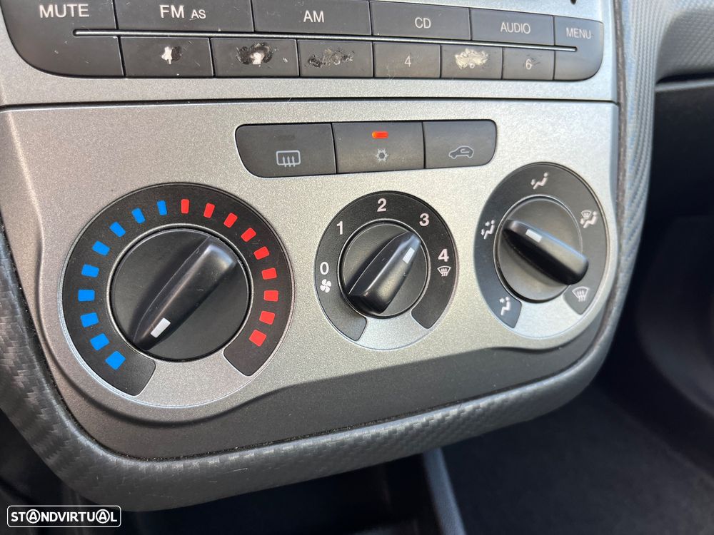 Fiat Punto 70 JTD Multijet Dynamic — fotografia 35