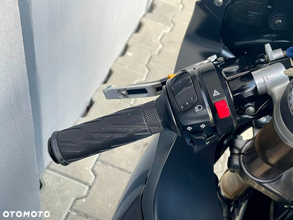 Suzuki GSX-R - 18