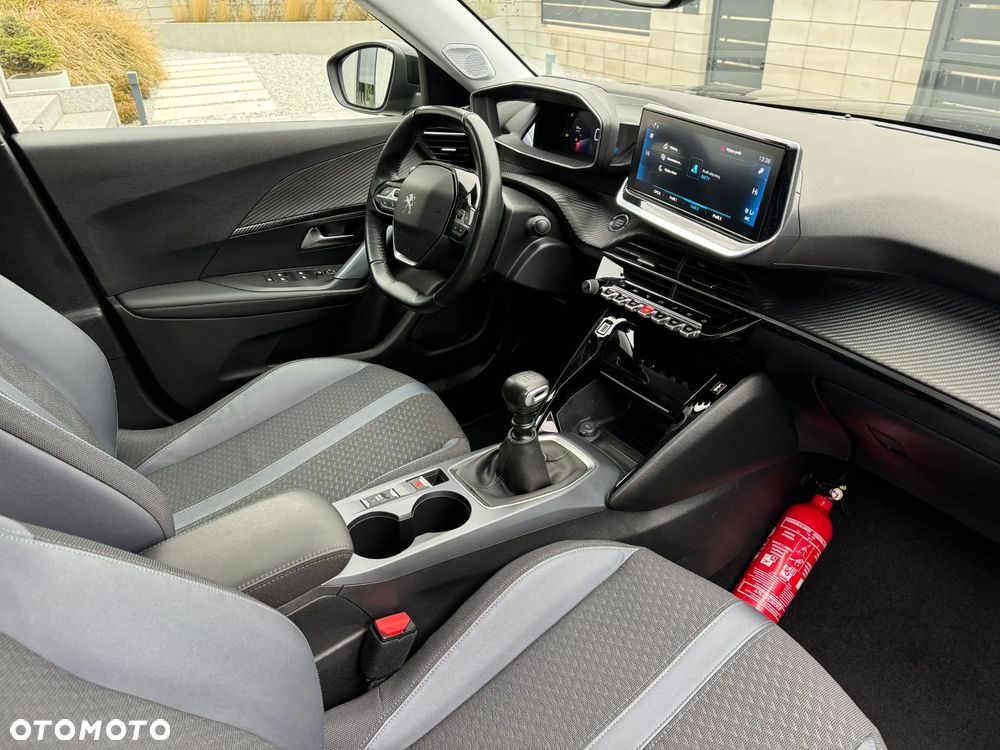 Peugeot 2008 - 24