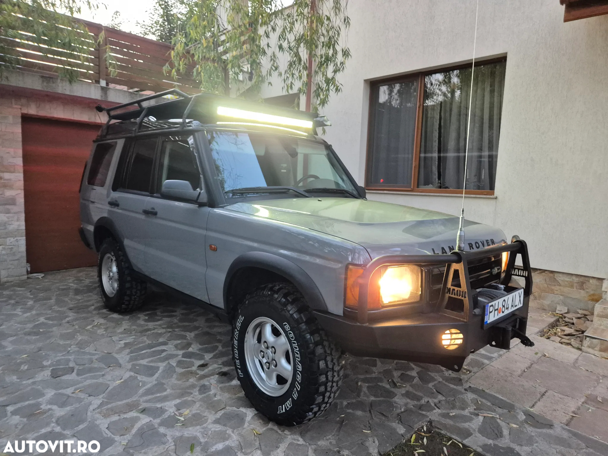 Land Rover Discovery - 2
