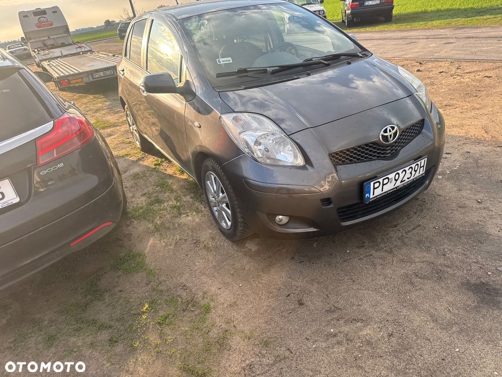 Toyota Yaris 1.4 D-4D Prestige - 19